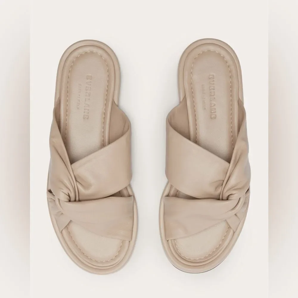 EVERLANE The Day Twist Sandal in warm khaki